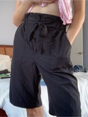 Prologue Black High-Waist long shorts